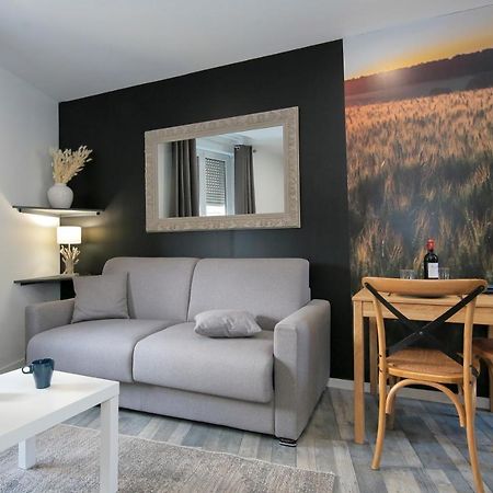 Les Champs, T2 Hypercentre Chic Et Cosy Wifi Par Sovalfi Lejlighed Saint-Etienne  Eksteriør billede